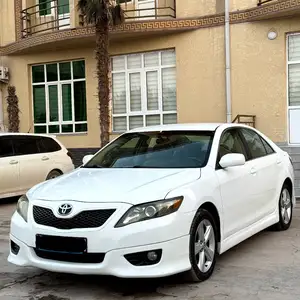 Toyota Camry, 2010