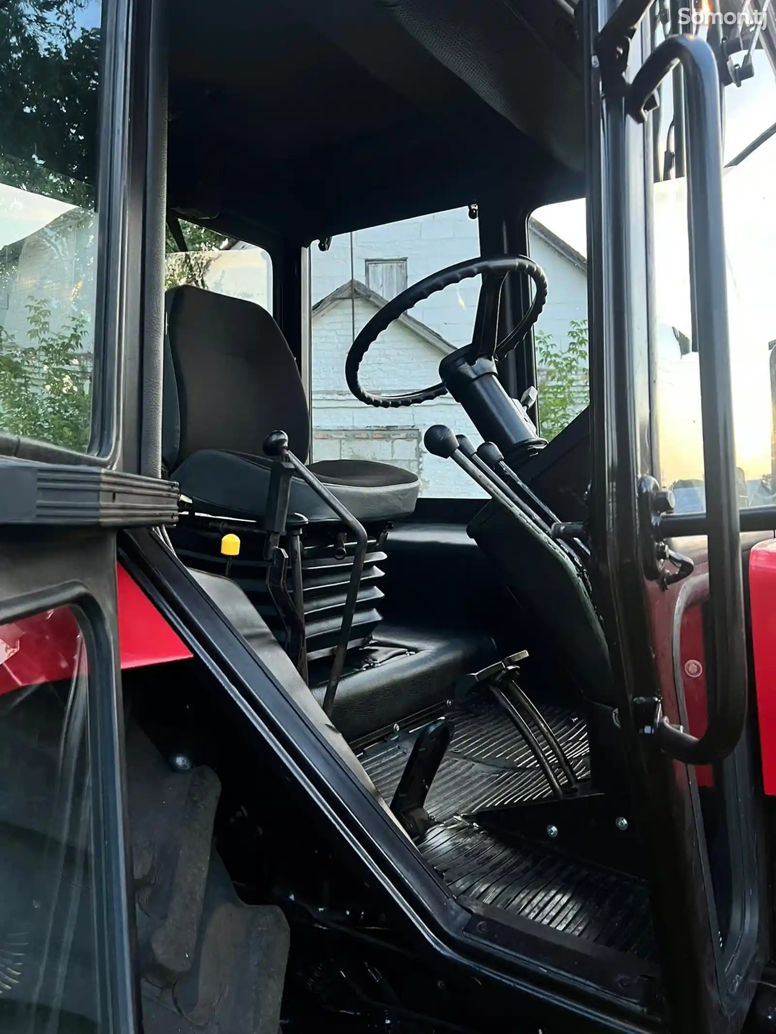 Трактор 1025-7