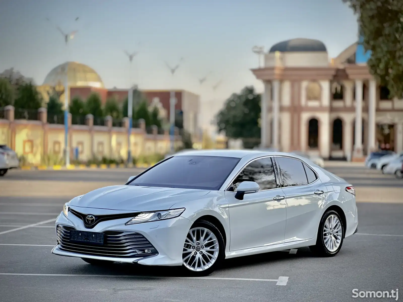 Toyota Camry, 2018-1