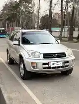 Toyota RAV 4, 2001-2