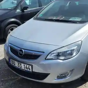 Opel Astra J, 2011