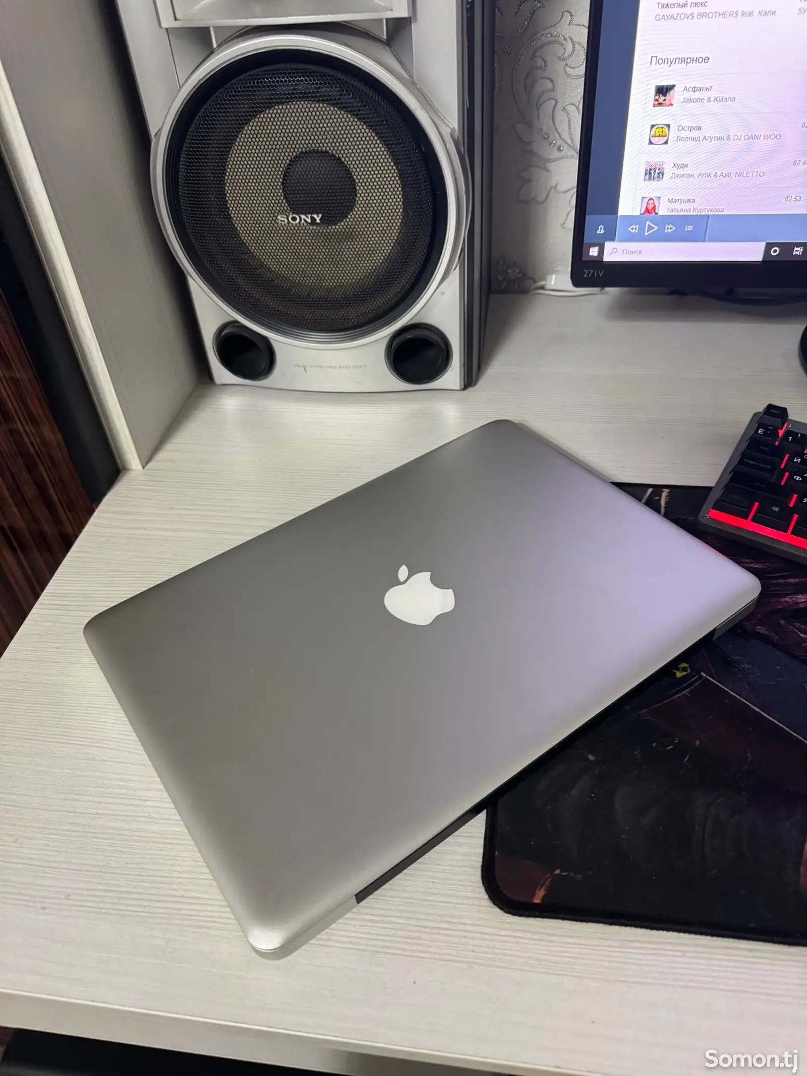 Ноутбук Apple MacBook Pro 13 дюймов-1