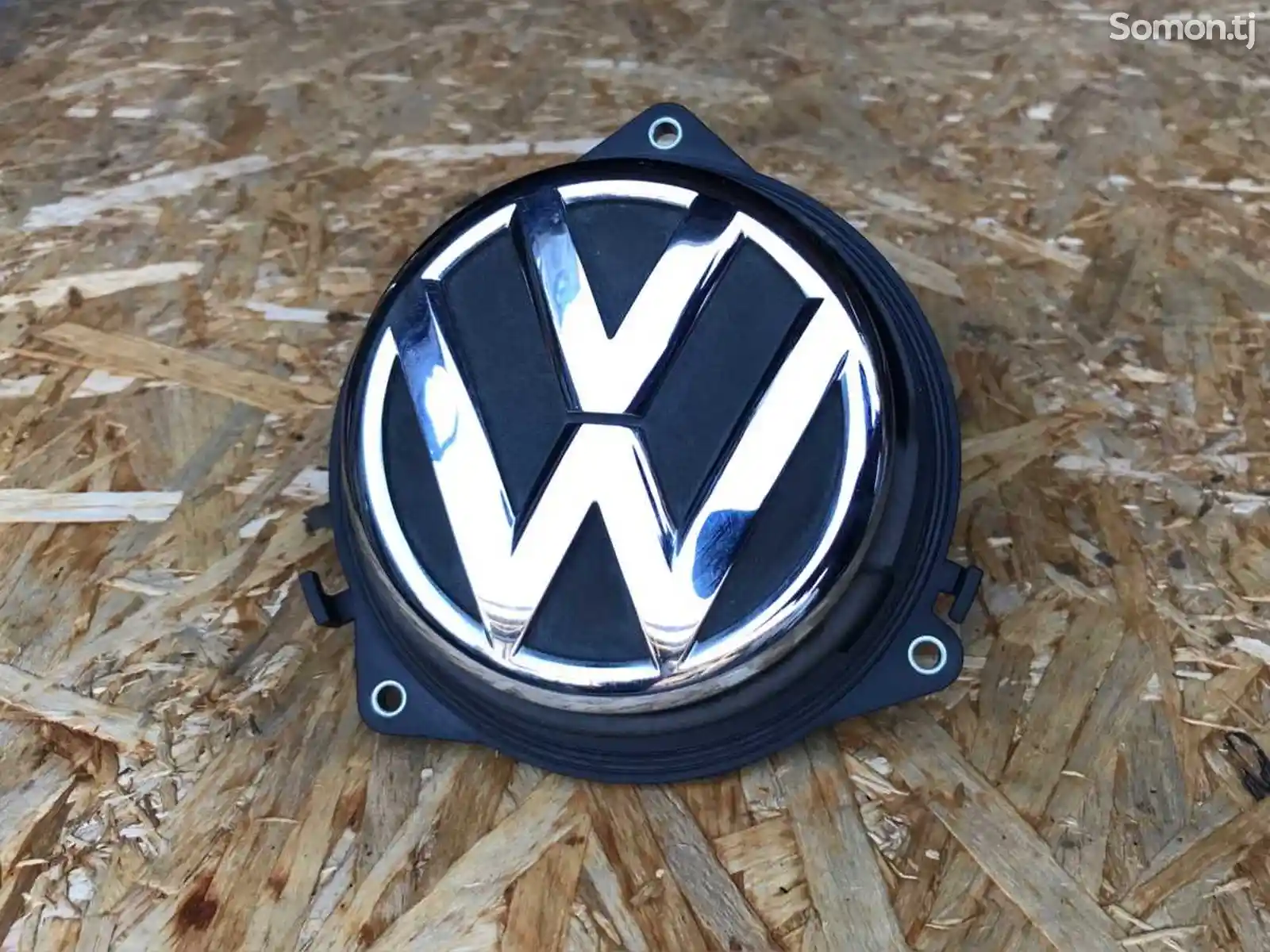 Ручка открывания крышки багажника от Volkswagen Golf, Passat, 2005-2013г-1