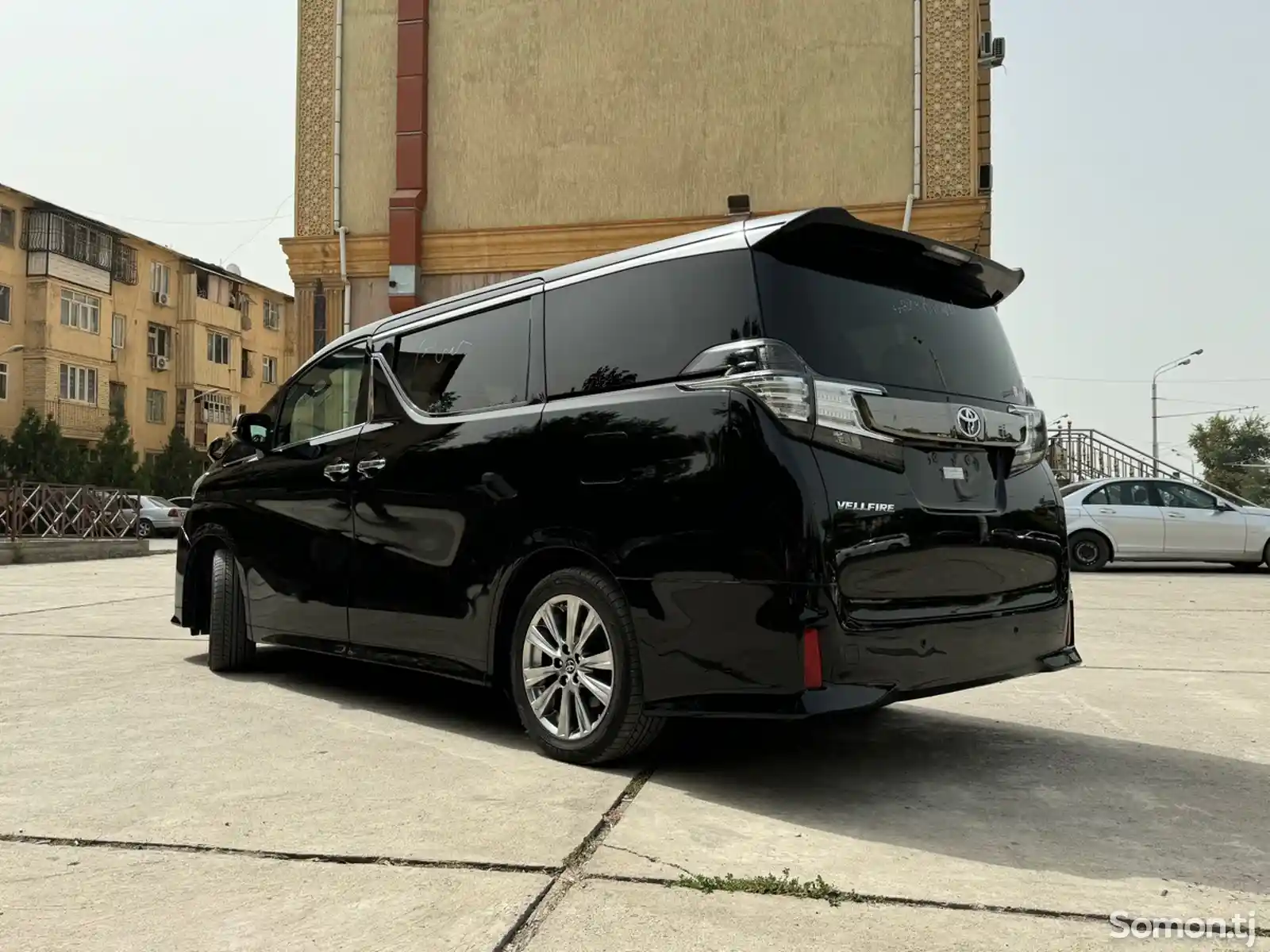 Toyota Vellfire, 2016-6