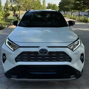 Toyota RAV 4, 2020