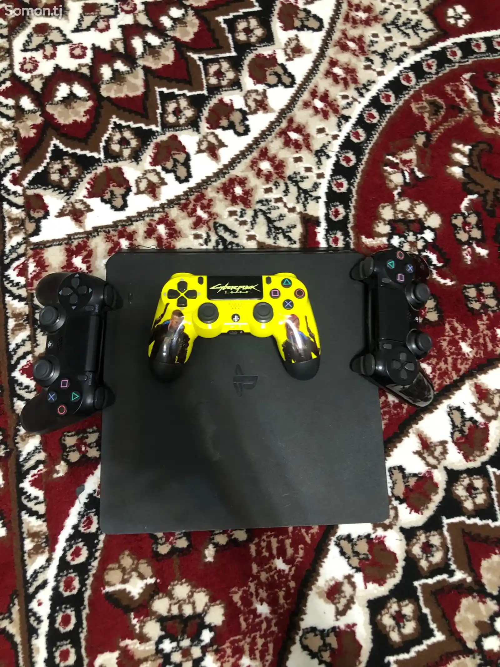 Игровая приставка Sony PlayStation 4 slim-1