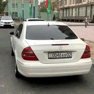 Mercedes-Benz E class, 2004