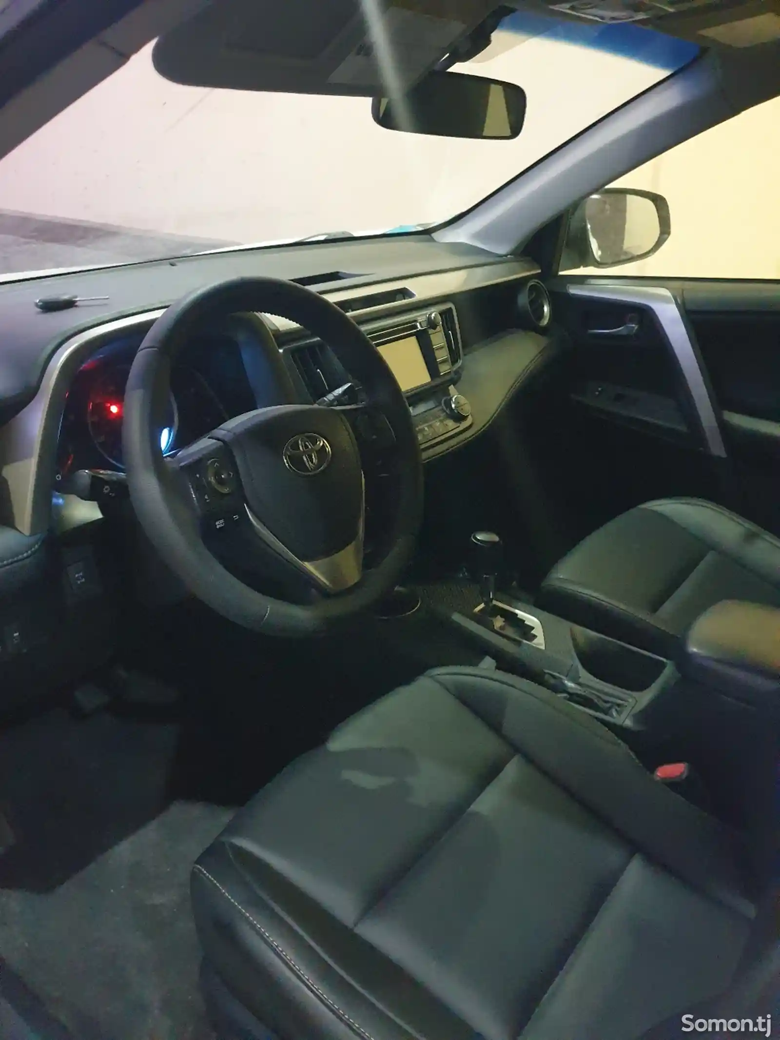 Toyota RAV 4, 2015-4