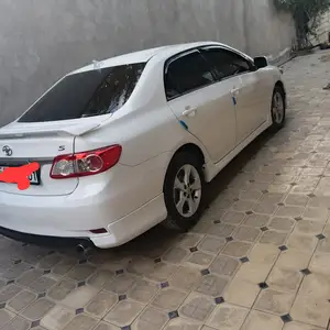 Toyota Corolla, 2011