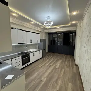 2-комн. квартира, 5 этаж, 65м², Себистон Лучоб