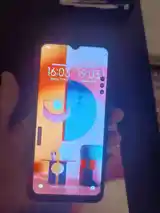 Телефон Xiaomi-3