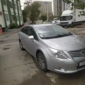 Toyota Avensis, 2010