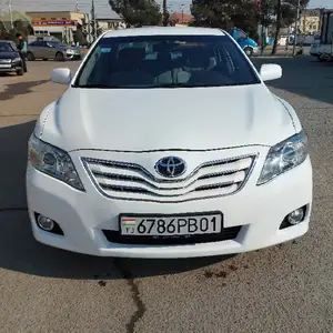 Toyota Camry, 2010