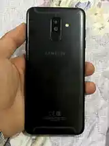 Samsung Galaxy A6+-2