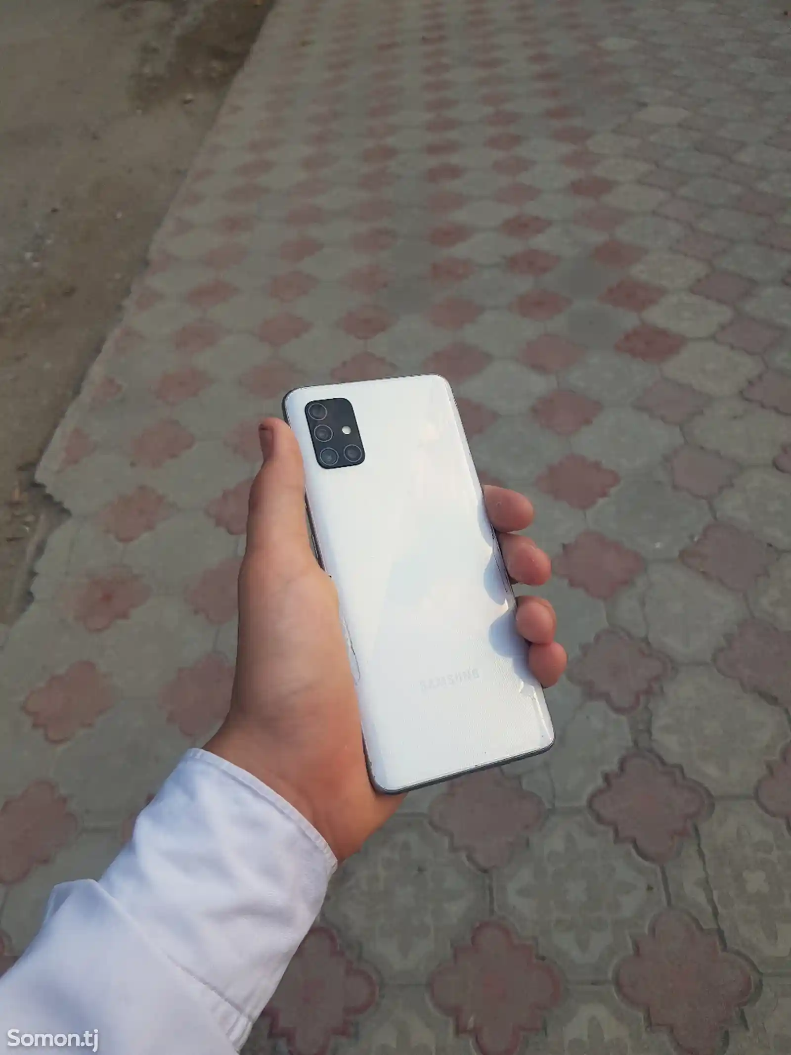 Samsung Galaxy А51-1