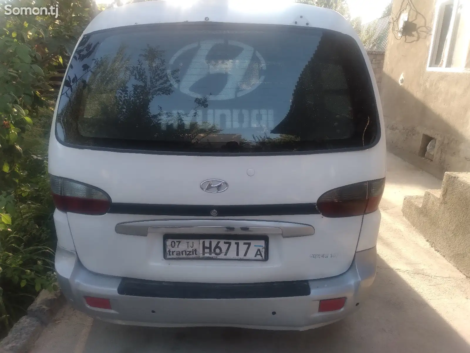 Hyundai Starex-1