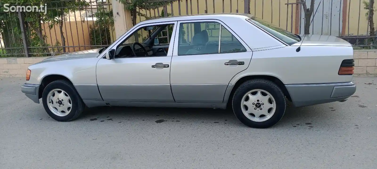 Mercedes-Benz W124, 1993-8