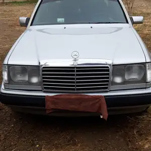 Mercedes-Benz W124, 1993