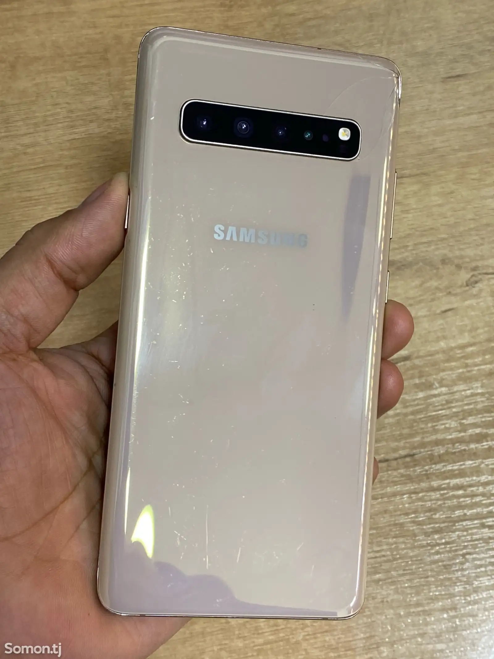 Samsung Galaxy S10 5G-1