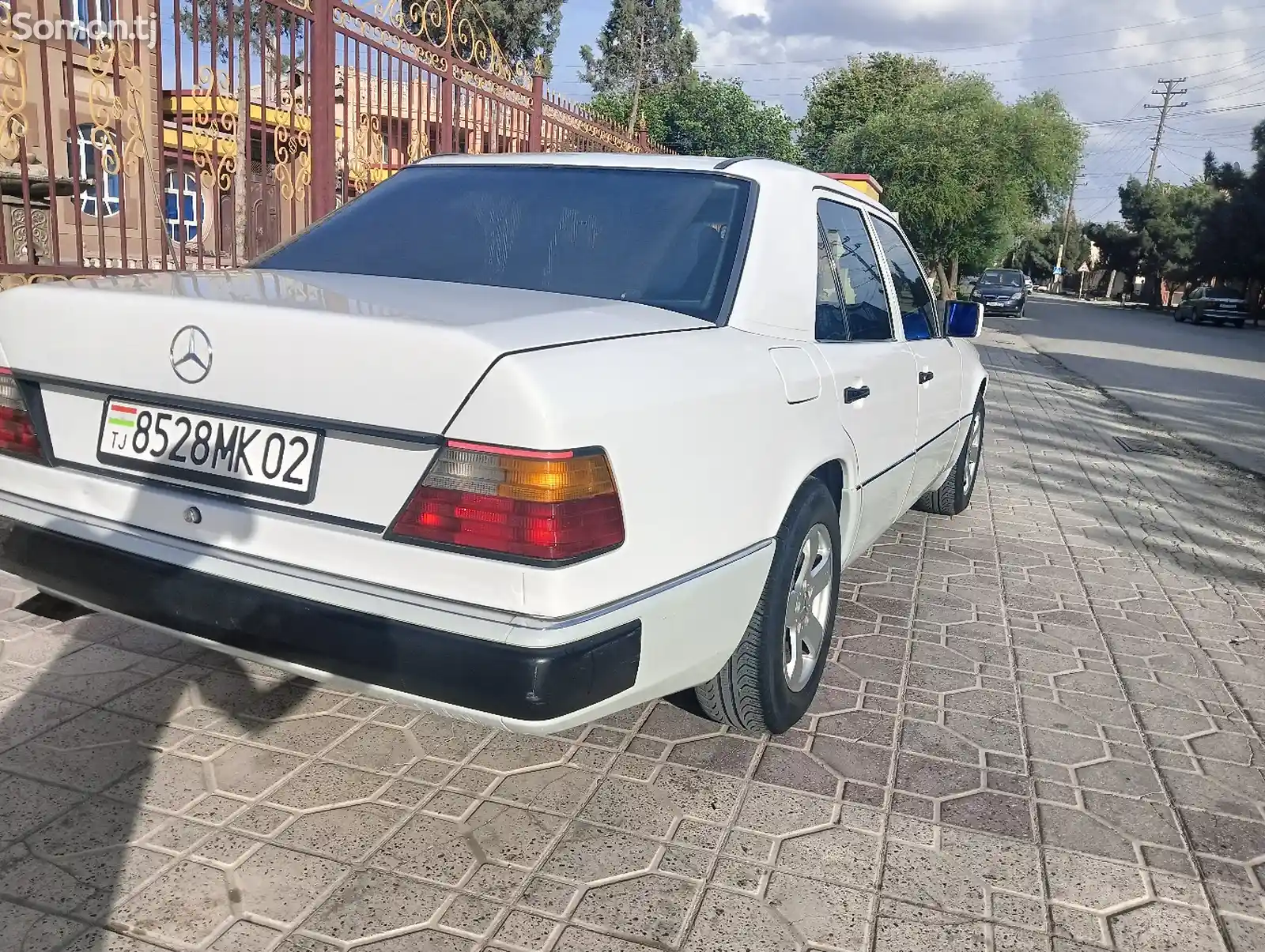 Mercedes-Benz W124, 1992-5