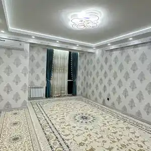 3-комн. квартира, 10 этаж, 73 м², 102 мкр Ресторан Шахриёр