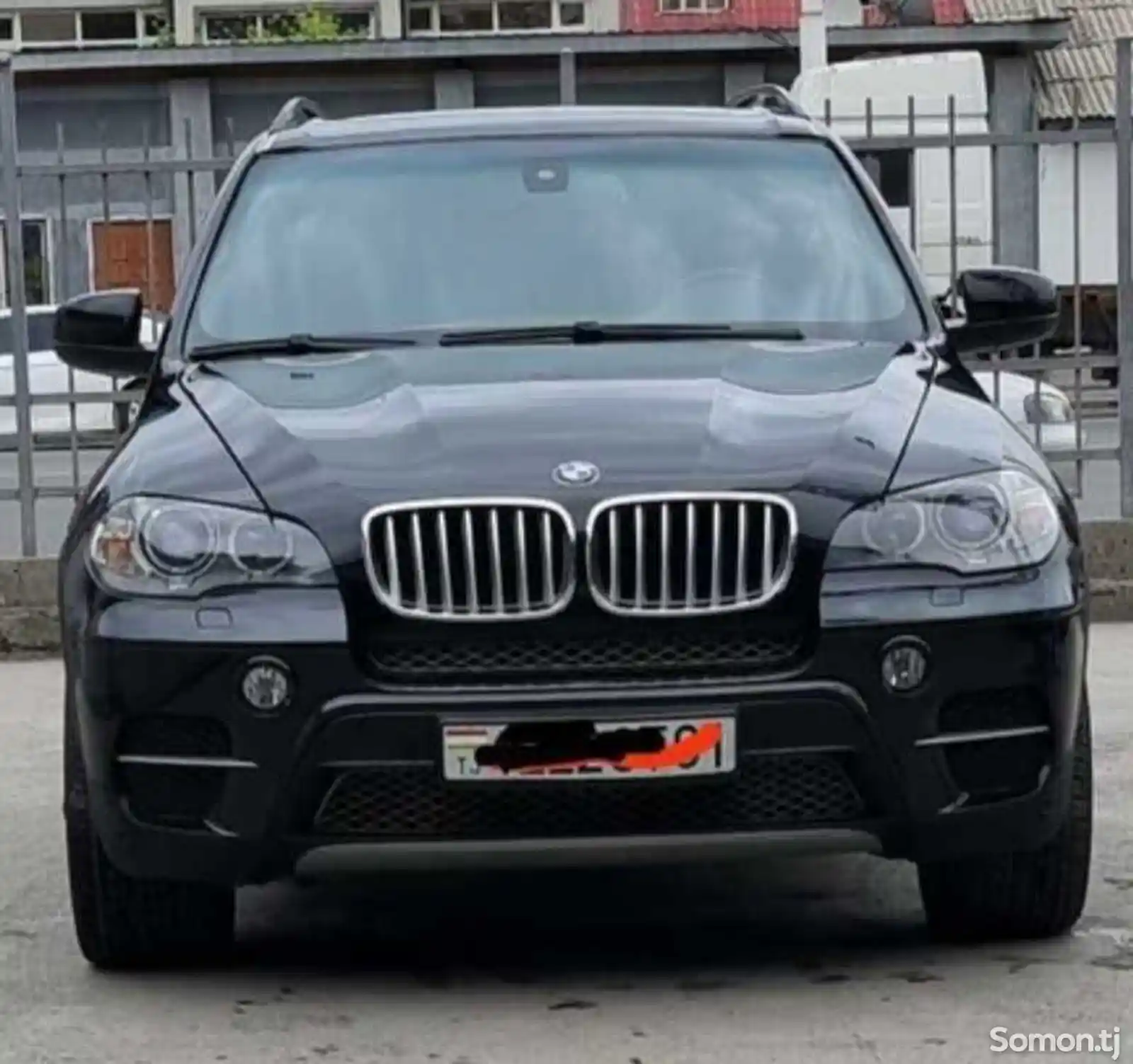 Лобовое стекло на BMW X5 E70