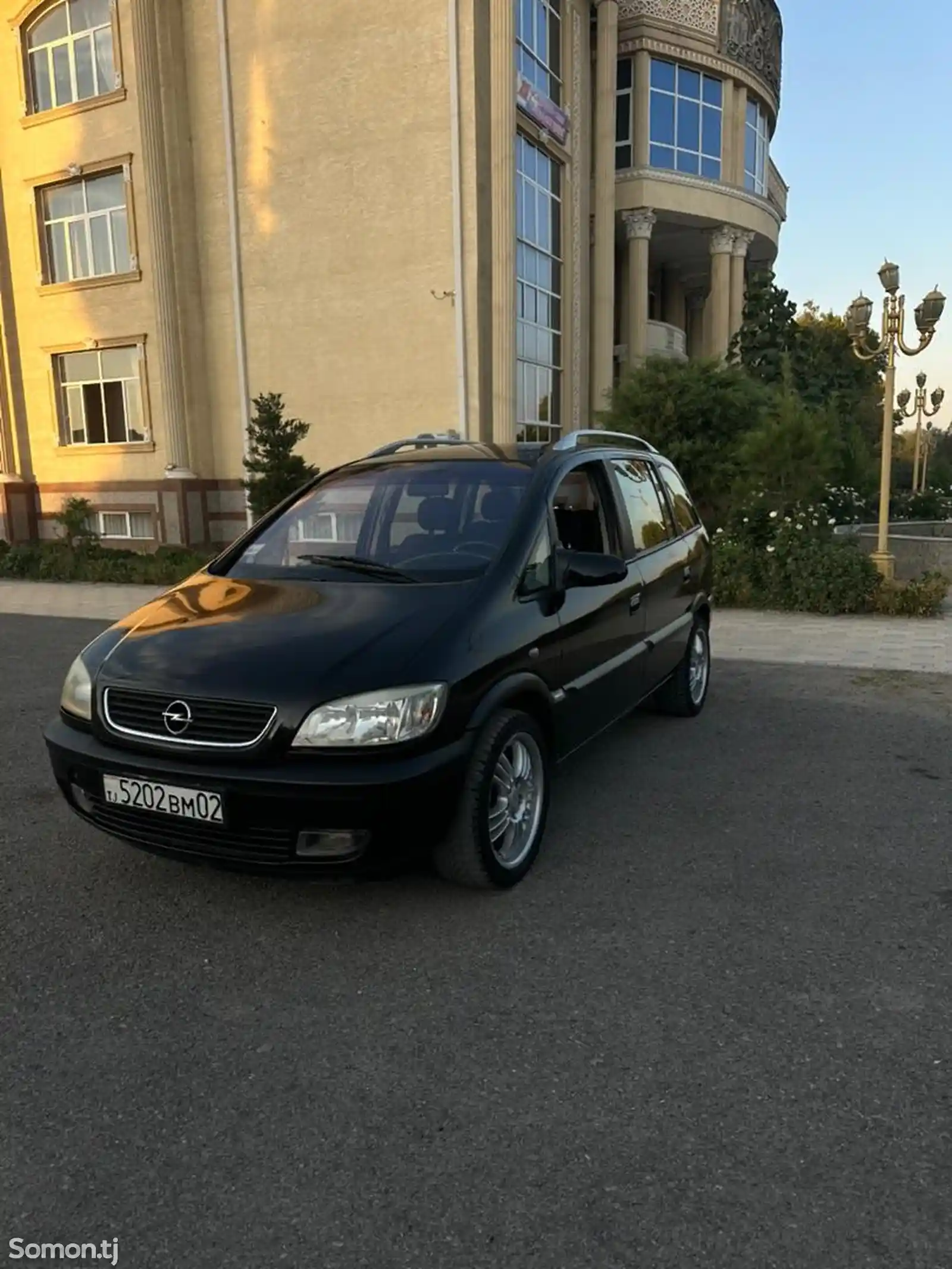 Opel Zafira, 2004-2