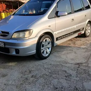 Opel Zafira, 2005