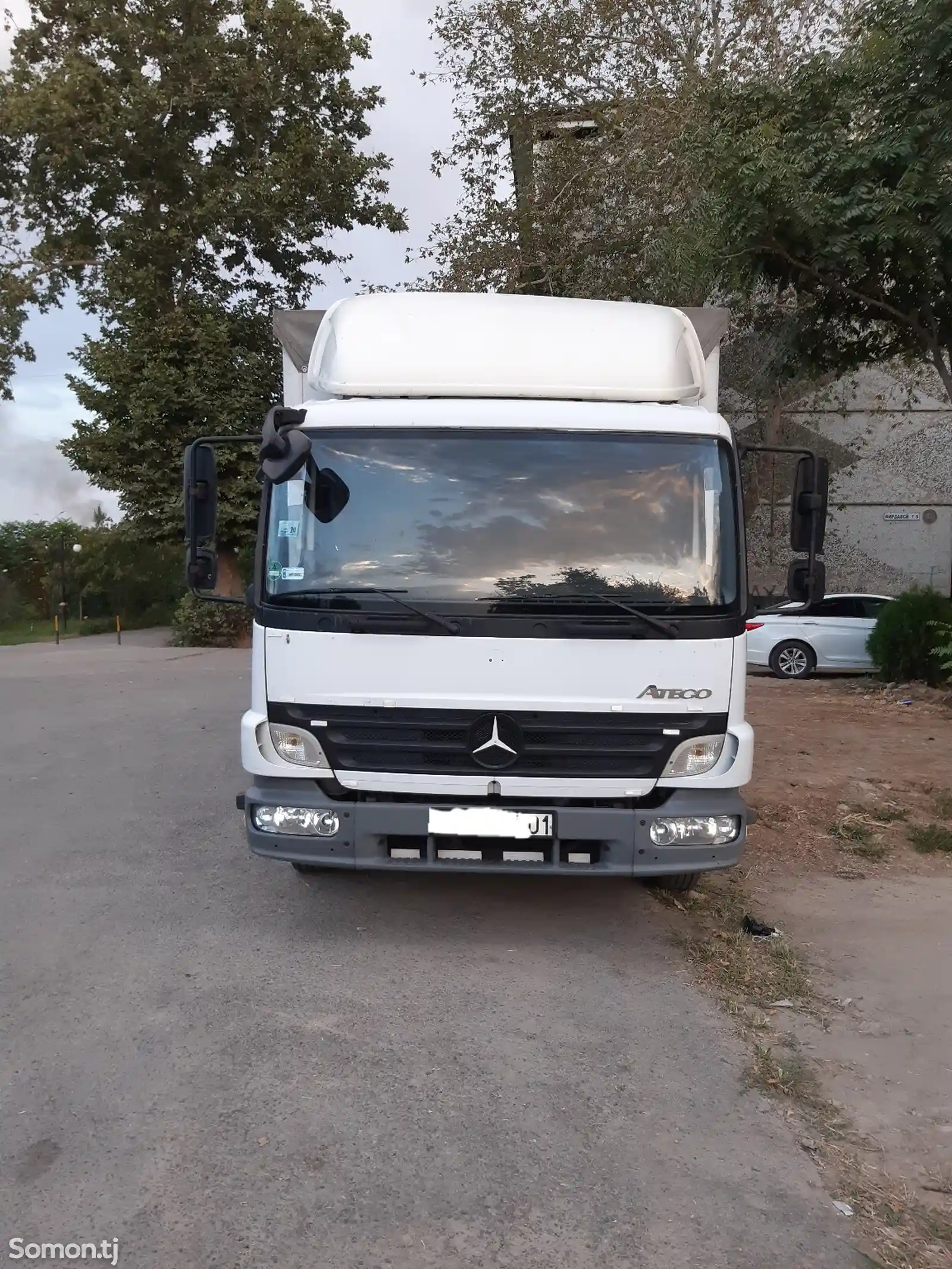 Бортовой грузовик Mercedes Benz Atego 816-1