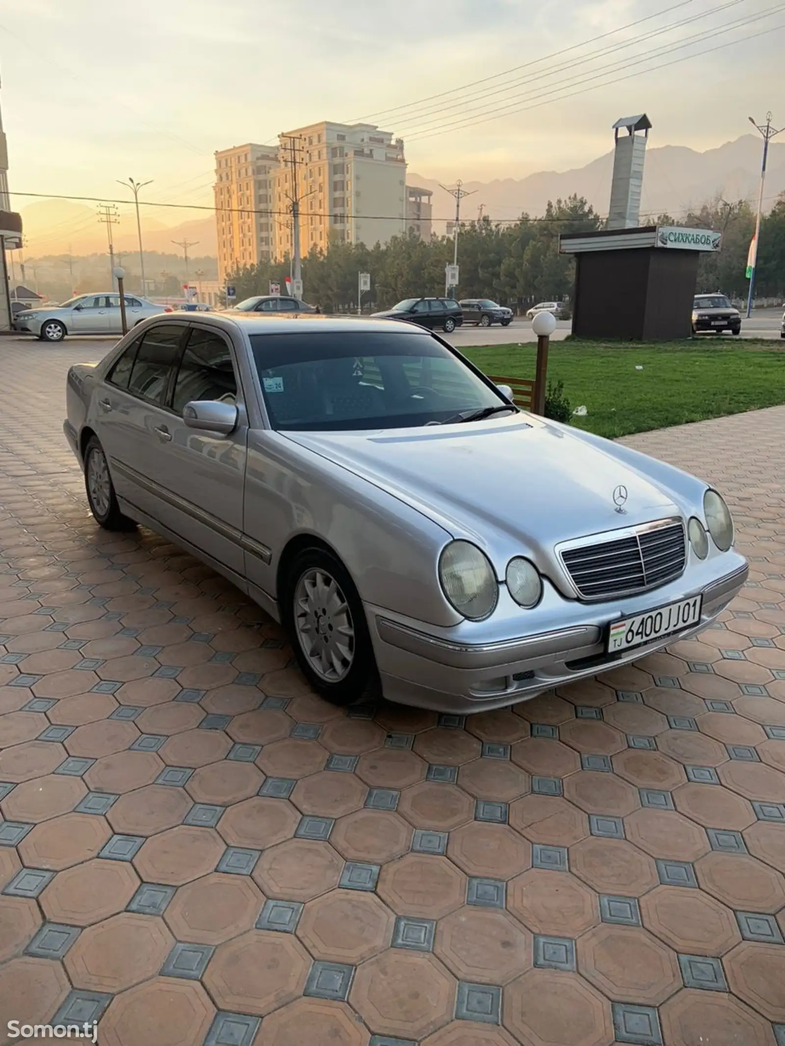 Mercedes-Benz E class, 2000-1