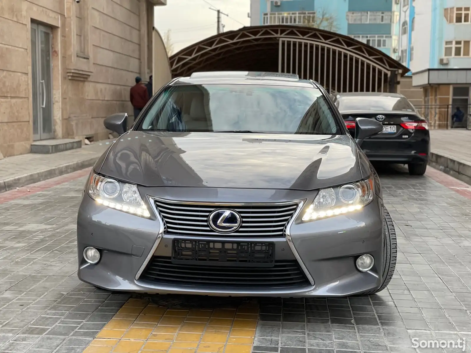 Lexus ES series, 2013-1