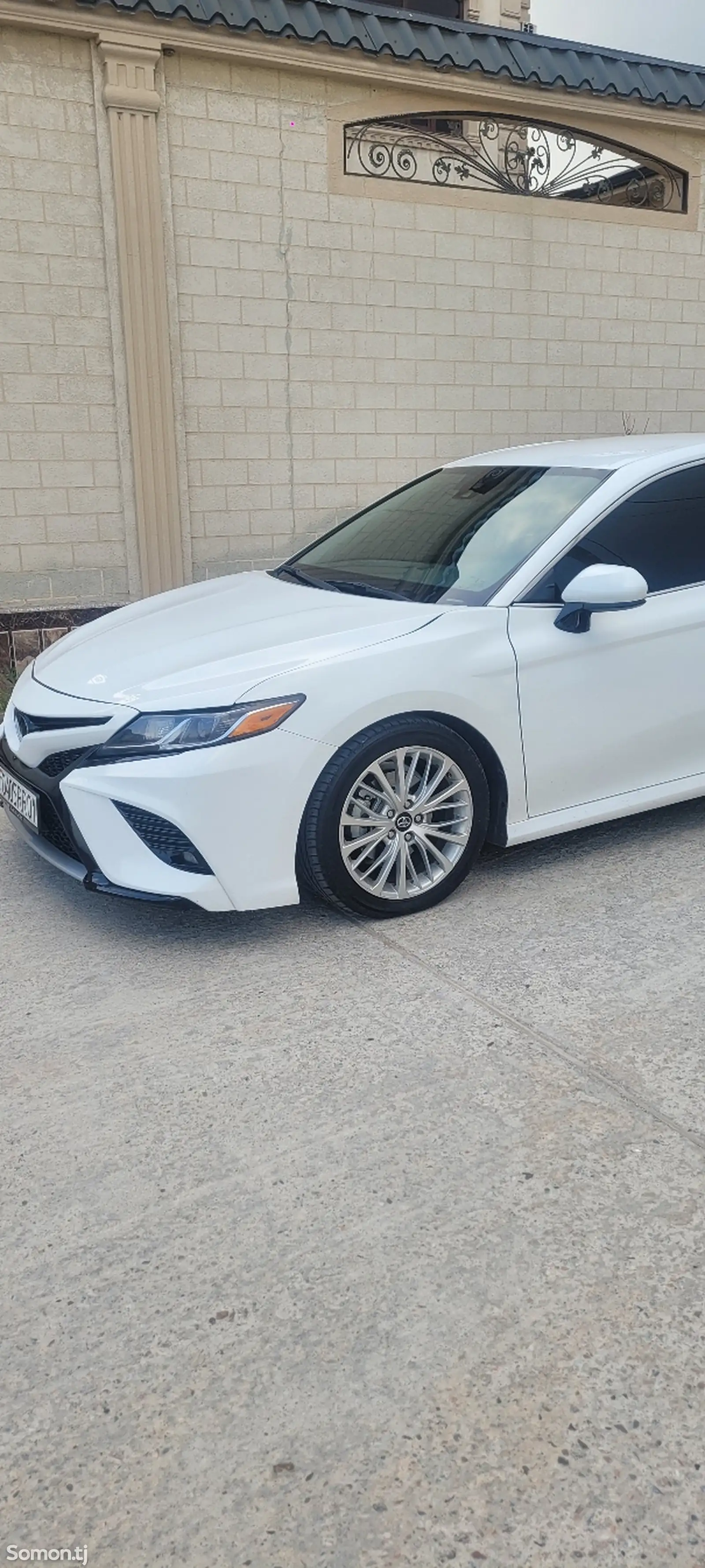 Toyota Camry, 2019-1