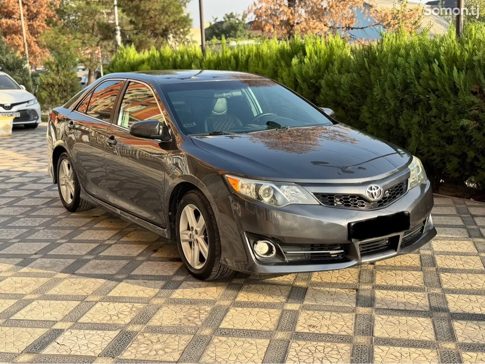 Toyota Camry, 2013-1