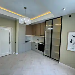 2-комн. квартира, 11 этаж, 64 м², 91 мкр