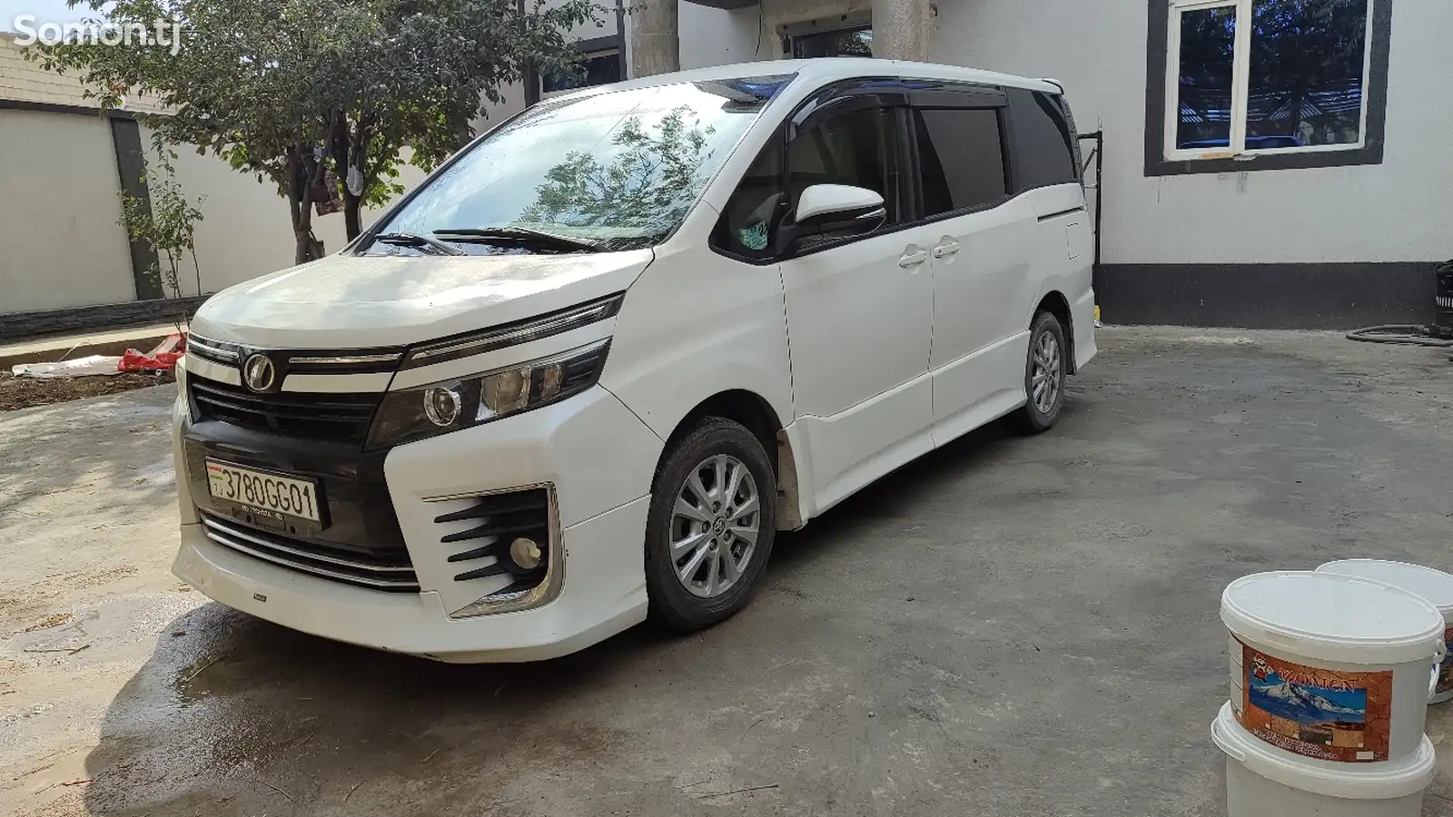 Toyota Voxy, 2014-1