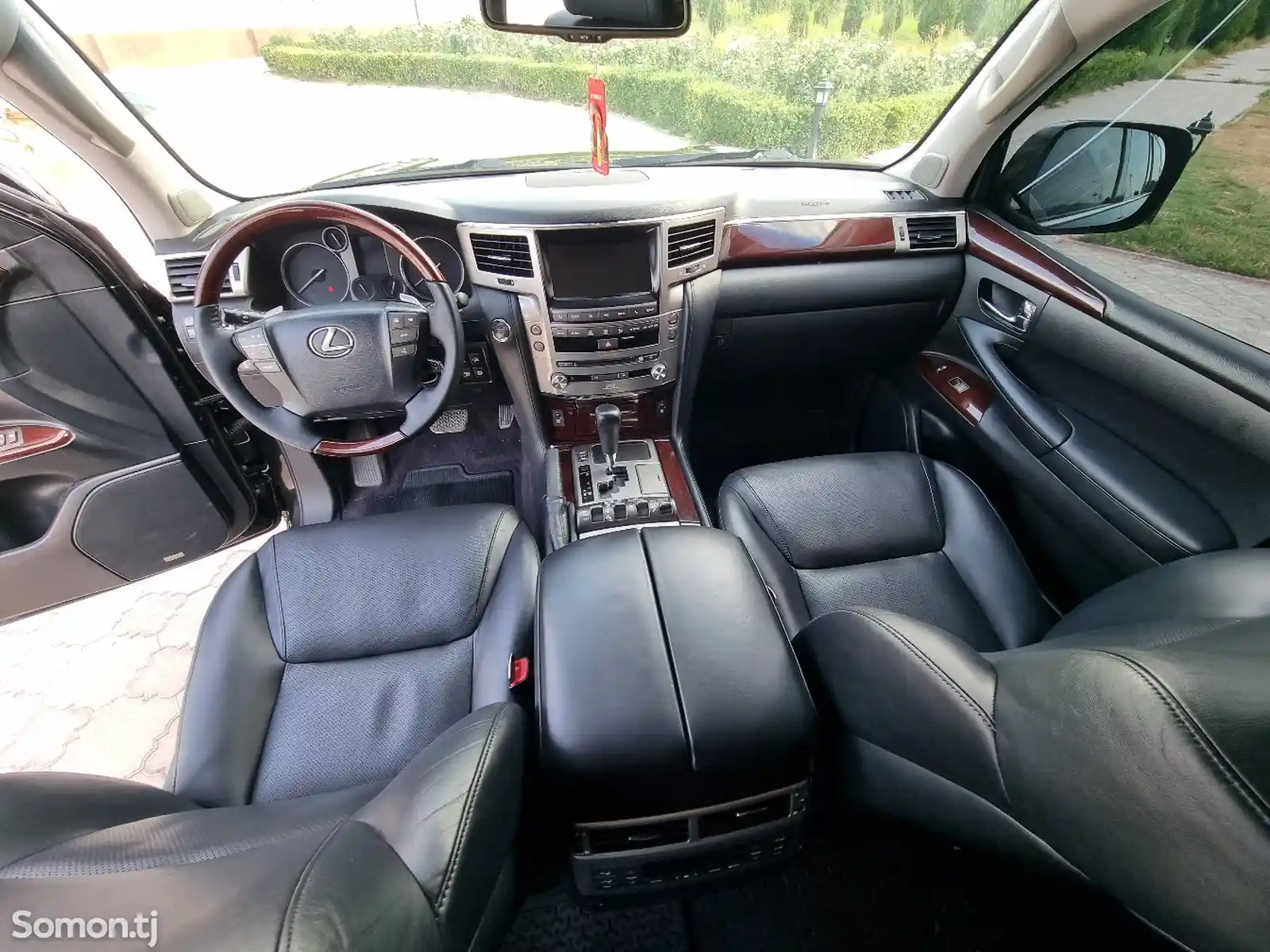 Lexus LX series, 2014-10