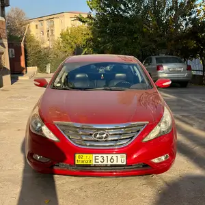 Hyundai Sonata, 2010