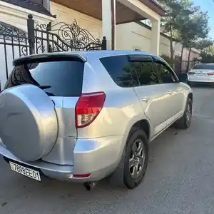 Toyota RAV 4, 2008