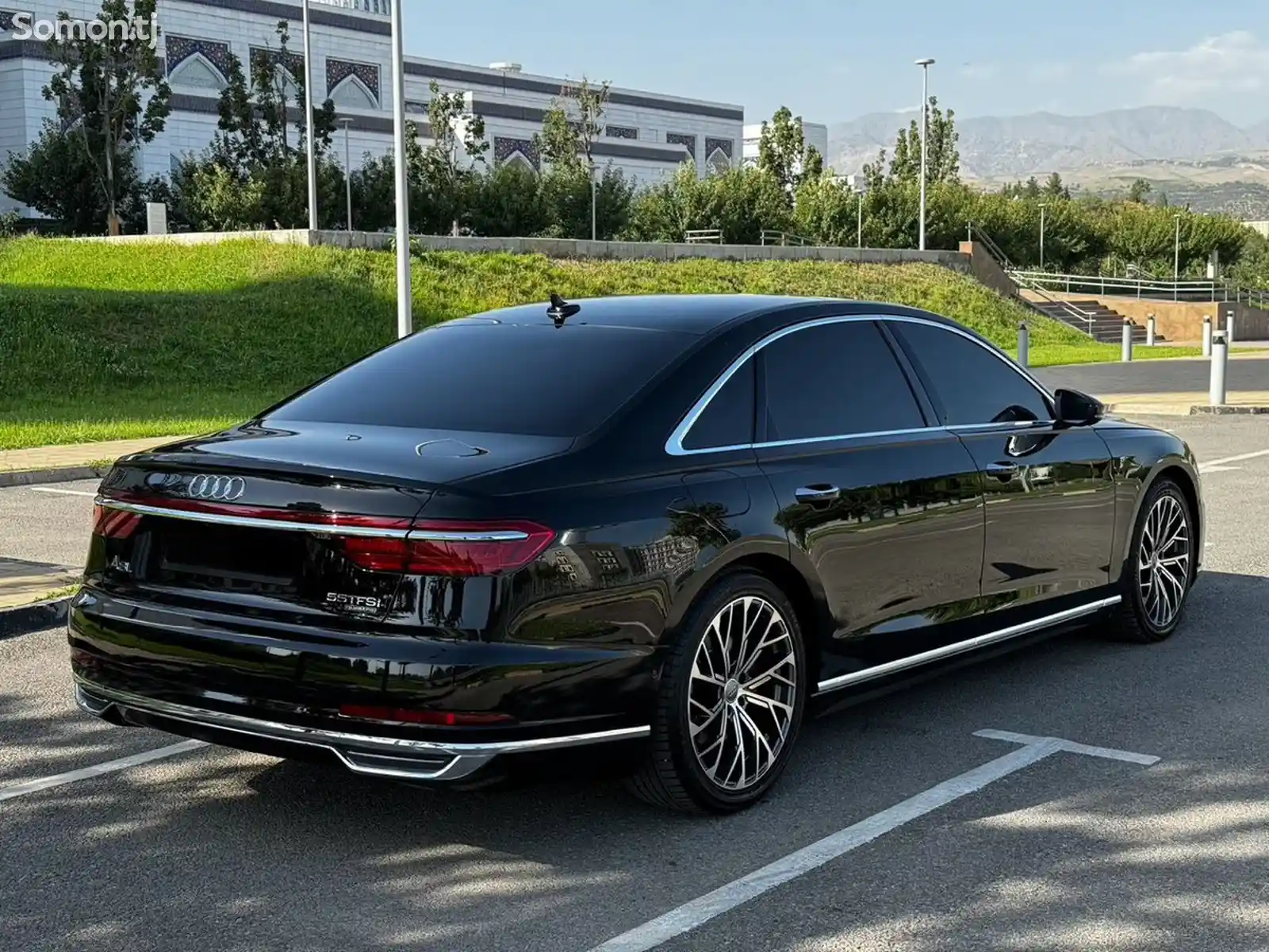 Audi A8, 2022-5