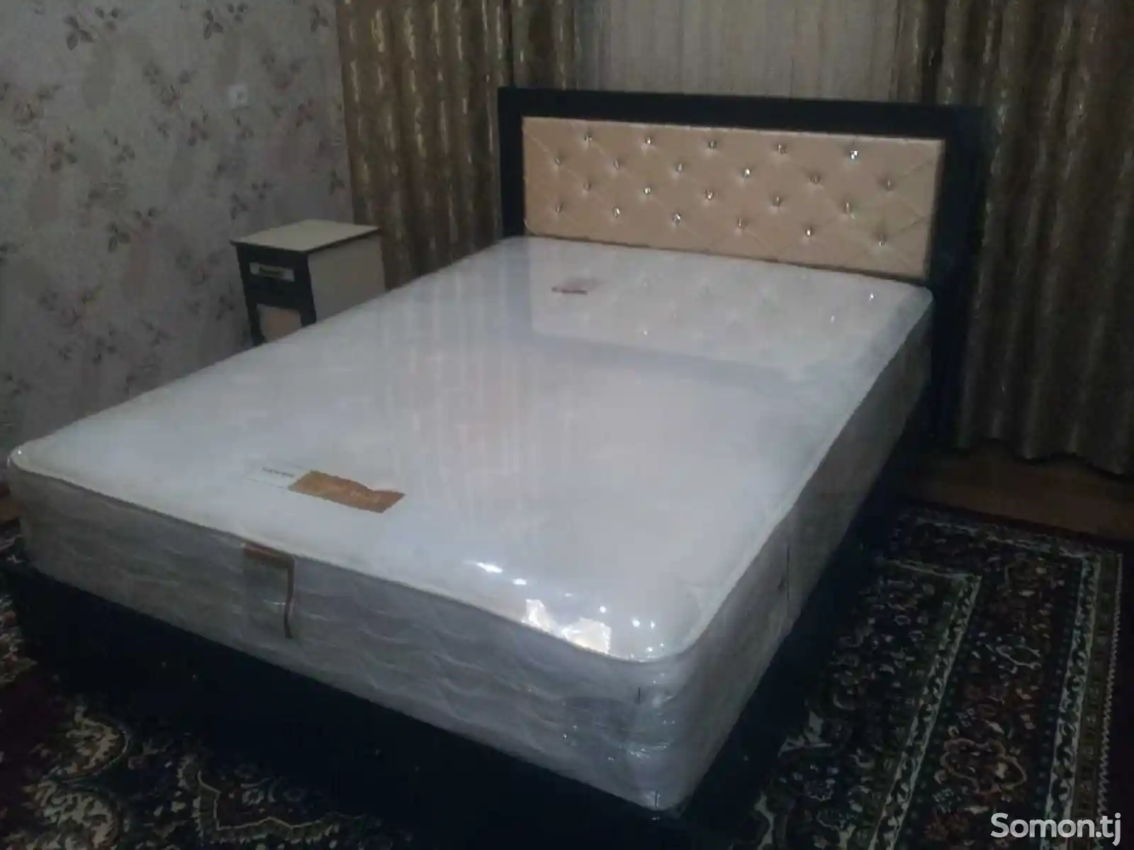 Двуспальный кровать-2