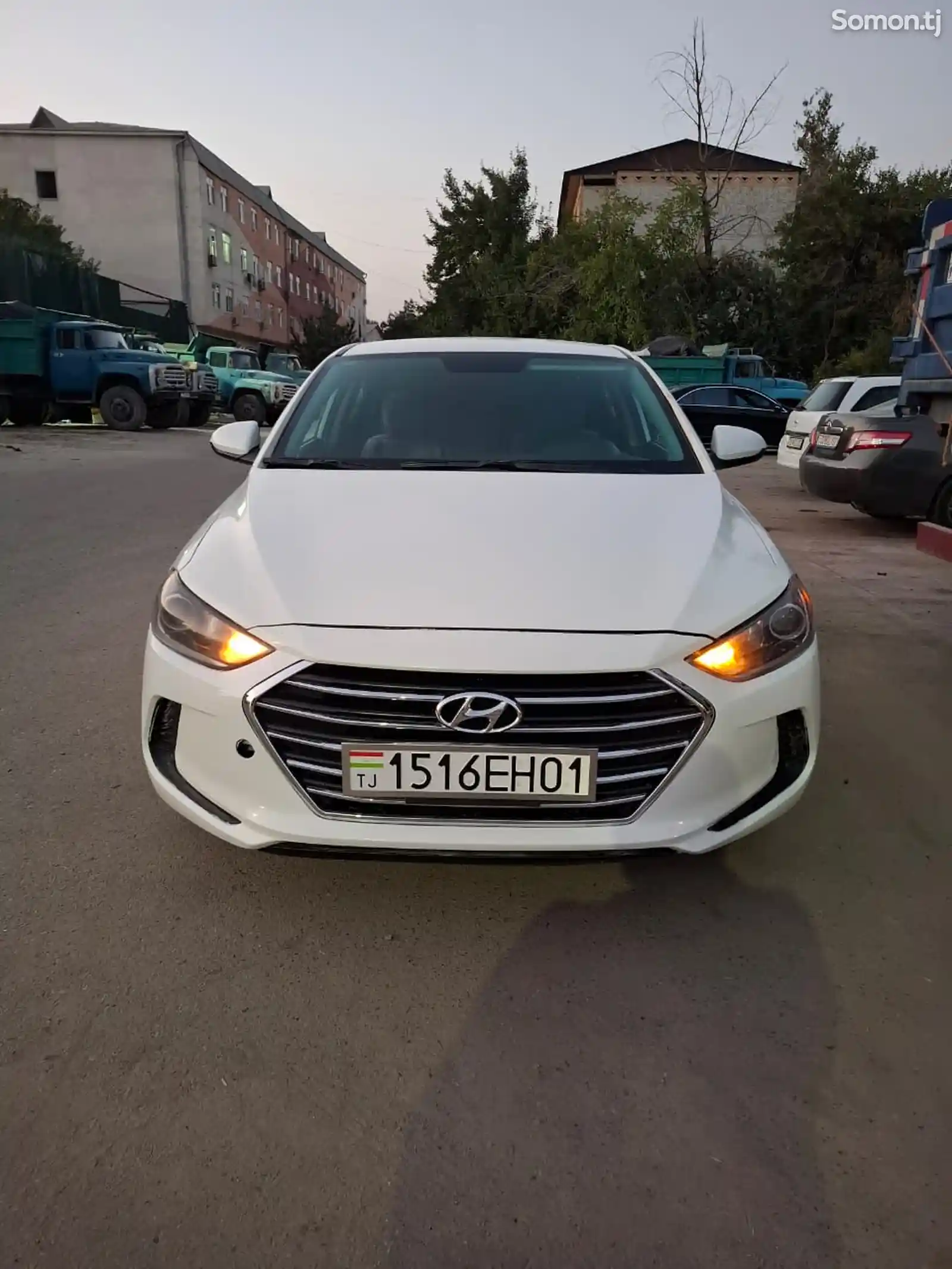 Hyundai Elantra, 2017-1