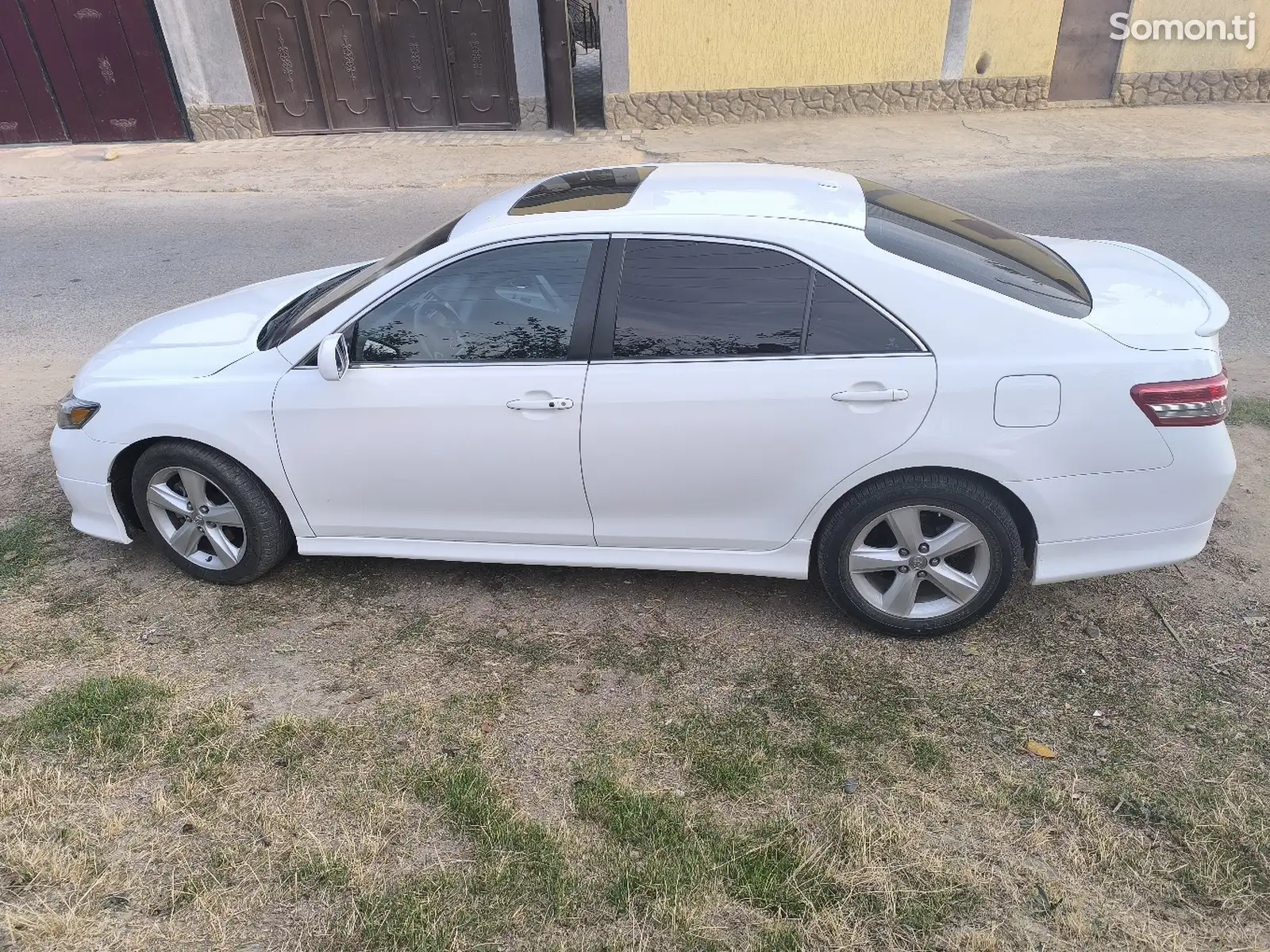 Toyota Camry, 2011-6