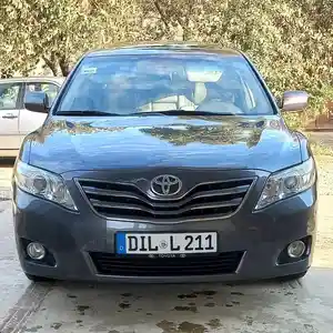 Toyota Camry, 2011