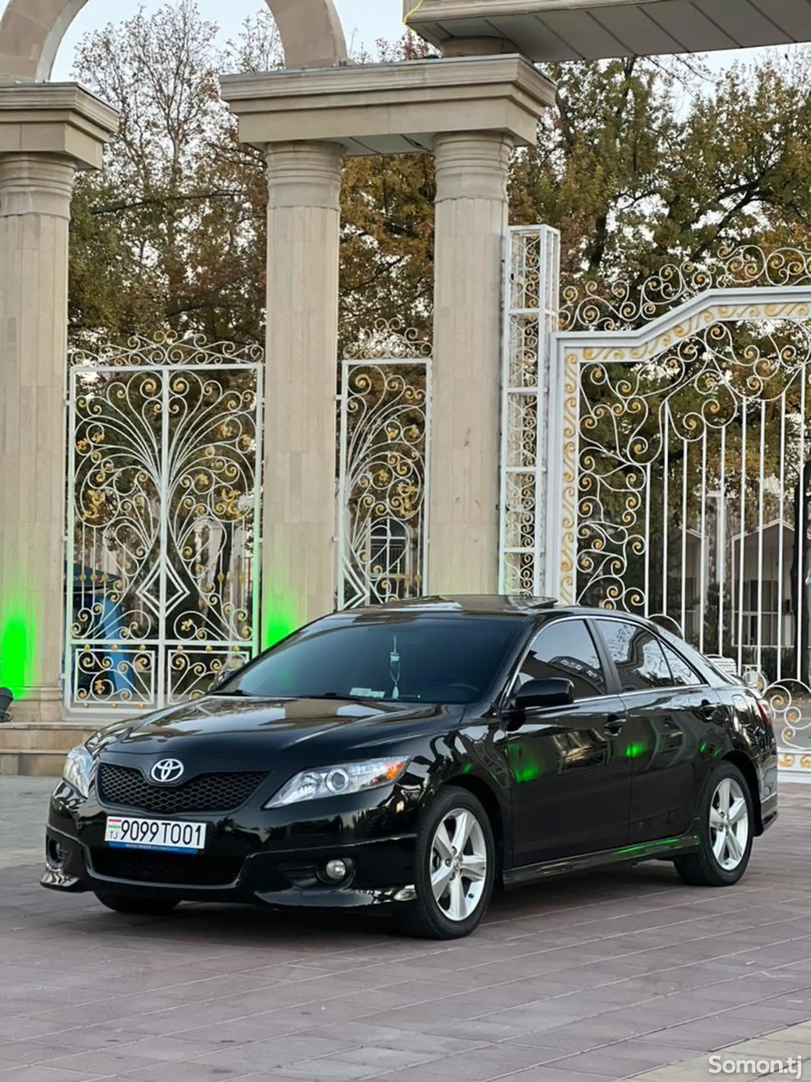 Toyota Camry, 2010-1