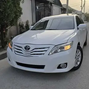 Toyota Camry, 2011