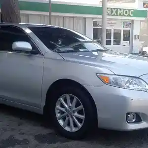 Toyota Camry, 2011