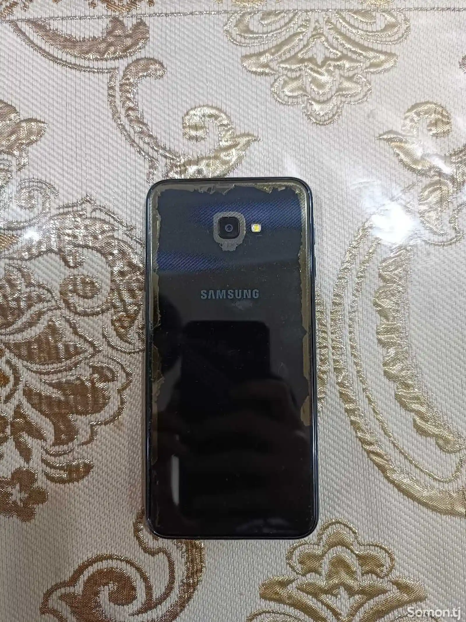 Samsung Galaxy J4+-2