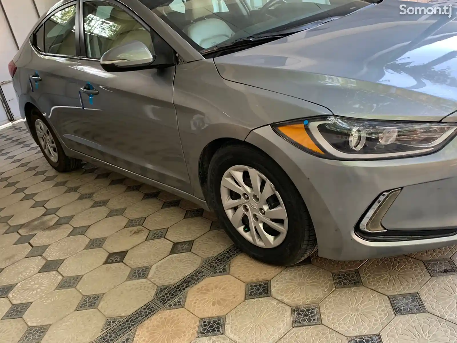 Hyundai Elantra, 2017-1