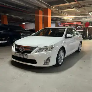 Toyota Camry, 2012