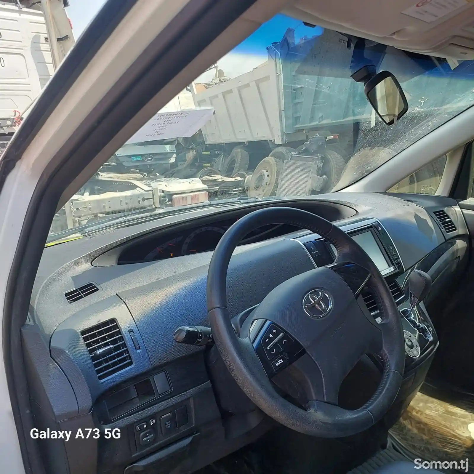 Toyota Estima, 2014-8